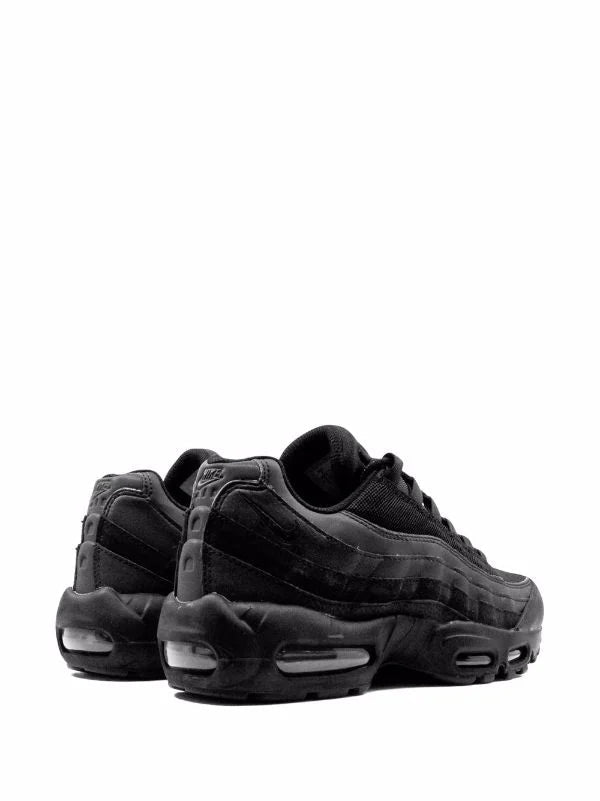NIKE AIR MAX 95 ESSENTIAL "TRIPLE BLACK"