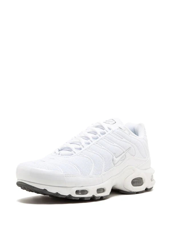 NIKE AIR MAX PLUS “TRIPLE WHITE”