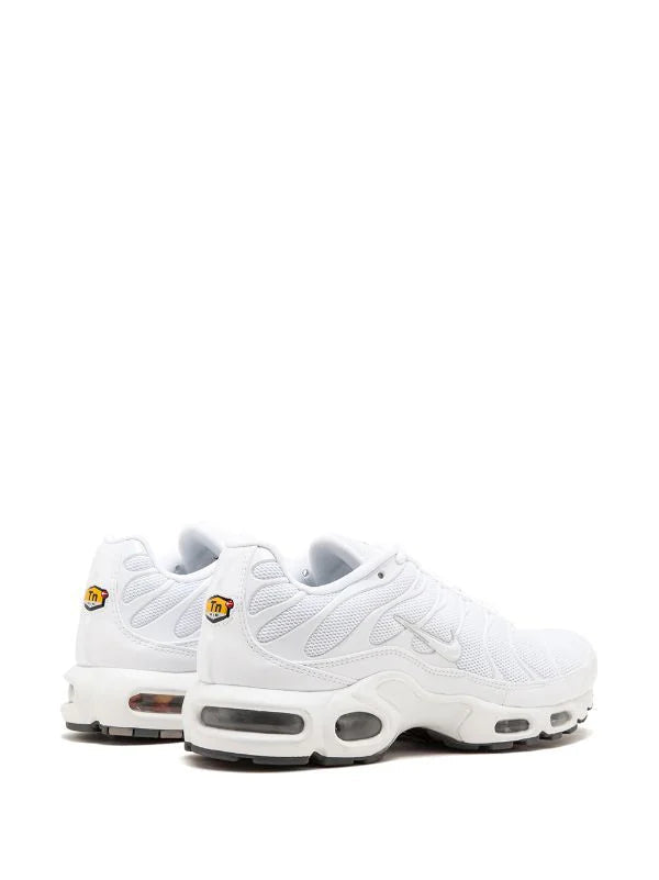 NIKE AIR MAX PLUS “TRIPLE WHITE”