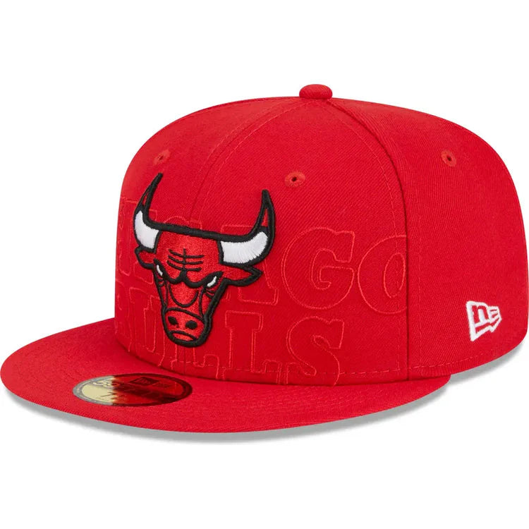 NEW ERA FLAT BRIM 59FIFTY DRAFT EDITION 2023 CHICAGO BULLS NBA RED FITTED CAP