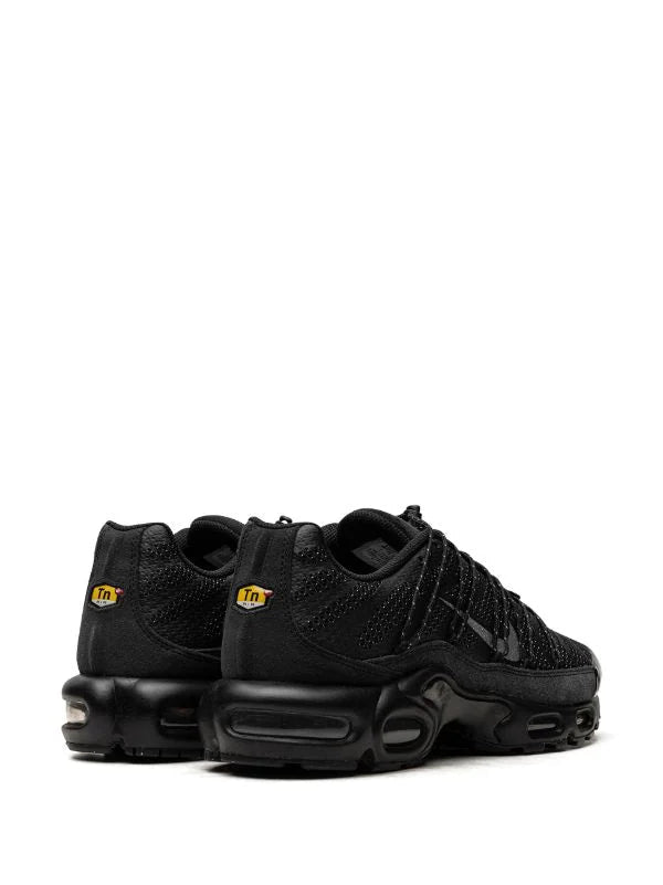 NIKE AIR MAX PLUS UTILITY