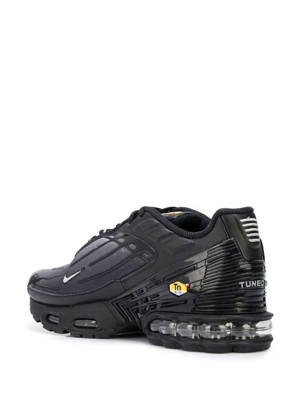 NIKE AIR MAX PLUS III